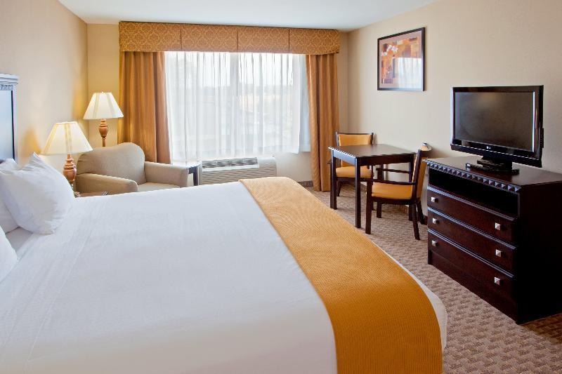 Holiday Express & By Ihg 2*
